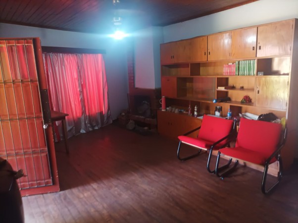 VENDE VIVIENDA UNIFAMILIAR