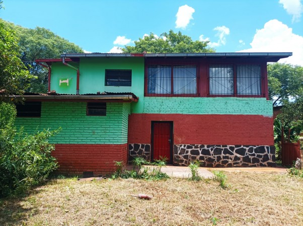 VENDE VIVIENDA UNIFAMILIAR