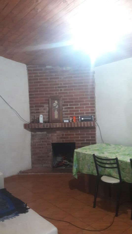 VENDE VIVIENDA UNIFAMILIAR