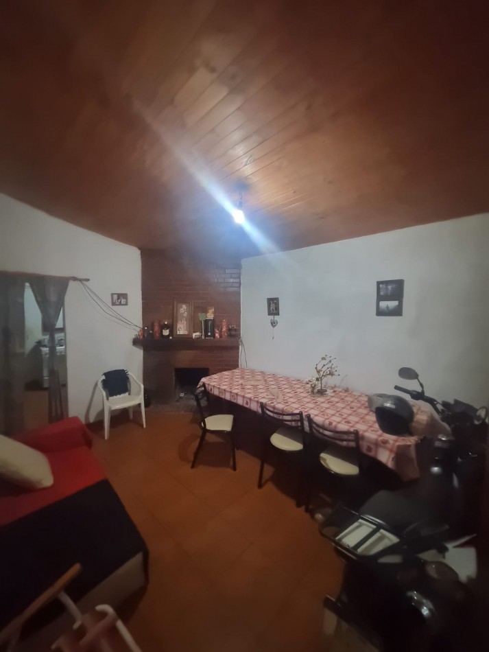 VENDE VIVIENDA UNIFAMILIAR