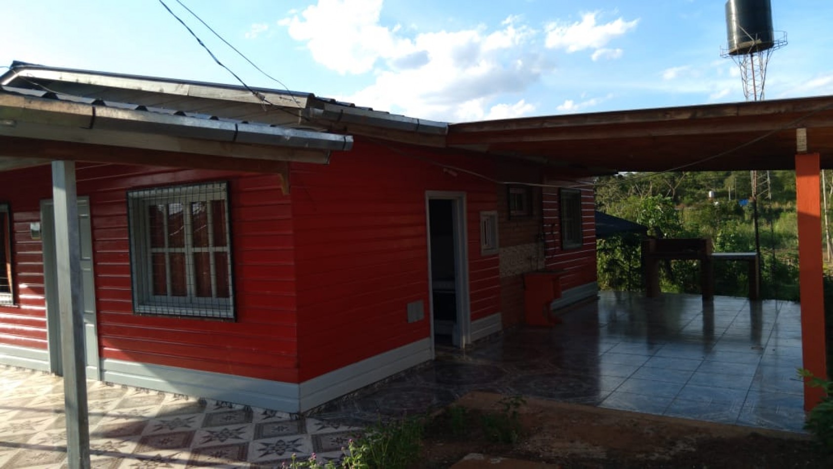 ALQUILA CASA MIXTA