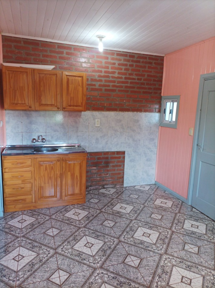 ALQUILA CASA MIXTA