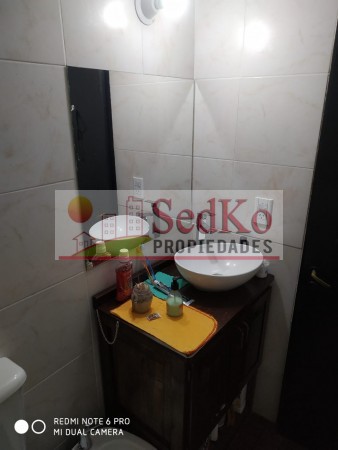 VENDE DEPARTAMENTO EN 2DO PISO