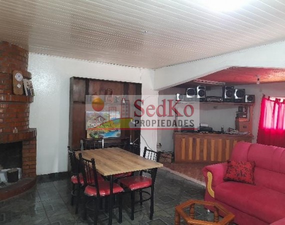 VENDE VIVIENDA UNIFAMILIAR