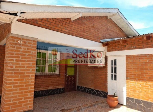 VENDE VIVIENDA UNIFAMILIAR