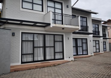 VENDE DUPLEX EN SANTA CATARINA - PENHA - BRASIL